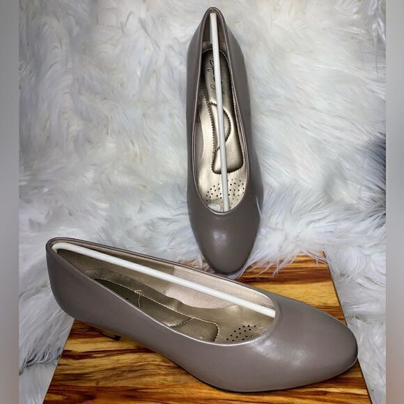 Soft Style Angel II Pumps, Women's Size 7.5 EW,  Extra wide Nude Plum New In Box - Picture 4 of 11